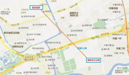 上圖：兩年前融創拿下的那塊土地，距離今天信達拿下的土地只有3公里遠。