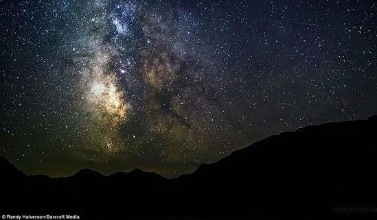 加拿大小伙白天是个盲人 晚上他却能看到整个宇宙