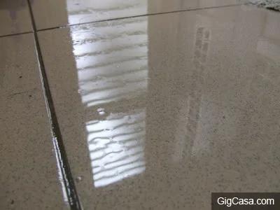 房屋潮湿 墙面发霉 地板反潮 实用六招解决问题