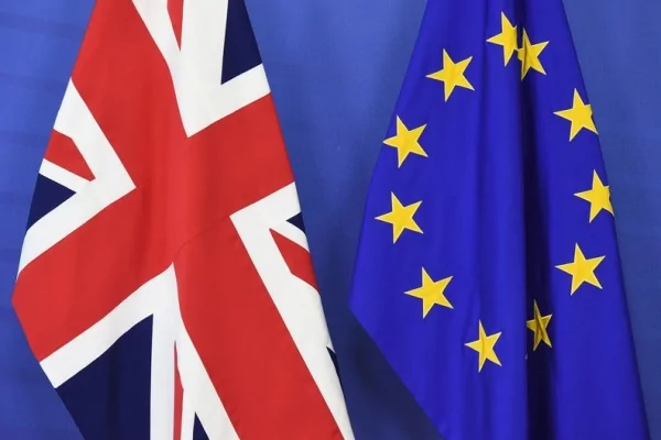 英國可能脫離歐盟，引發市場憂心英國經濟和歐盟將受到負面衝擊，而原本疲弱的全球經濟也將遭波及。(AFP)