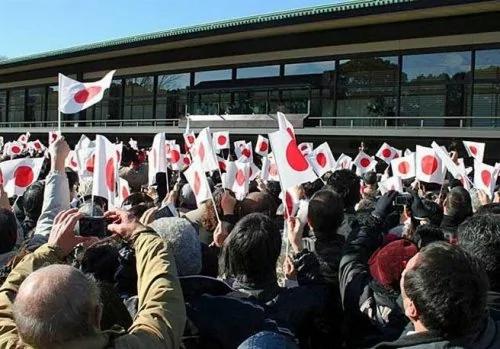 日本修改了国旗 发现哪里不同了吗?