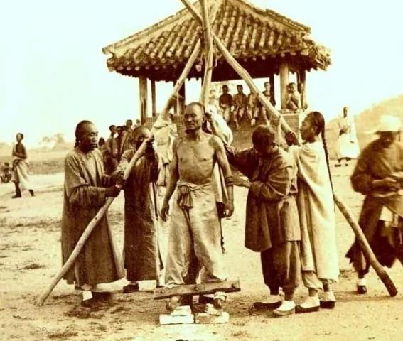 清末老照片中的严苛酷刑与示众刑罚