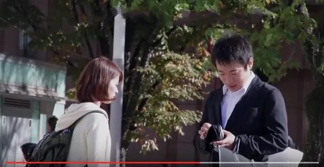 社会实验:颜值真的重要吗?〝丑女〞与〝美女〞街头借钱,结果是…