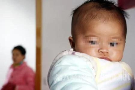 悲剧!!粗心妈妈“选错了衣服” 8个月的婴儿被活活勒死!