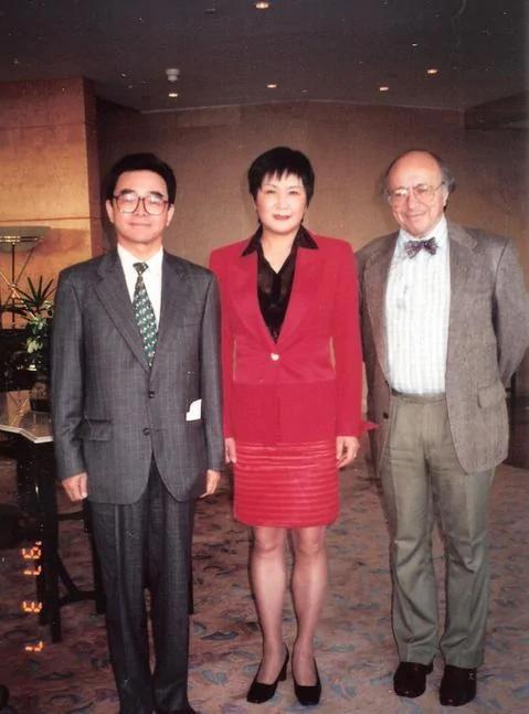 毛泽东舞伴中三位漂亮的女空军