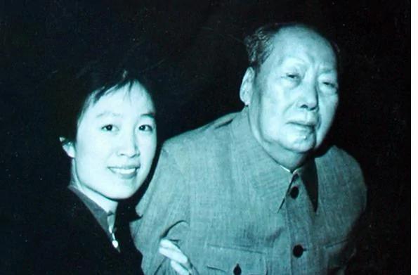 毛泽东舞伴中三位漂亮的女空军