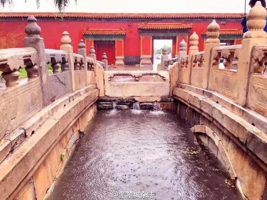为什么北京暴雨故宫无积水?排水系统藏玄机