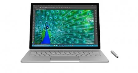 微軟於2015年推出的首款筆記本電腦——Surface Book，讓它旗開得勝，在業界造成震撼。它是一款二合一分離式筆記本電腦，筆電可輕鬆變成平板。（官網截圖）
