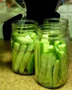 一招教你醃黃瓜，比肉還好吃！