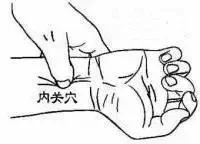永远不会晕车的方法 大家都适用 快告诉身边晕车的人