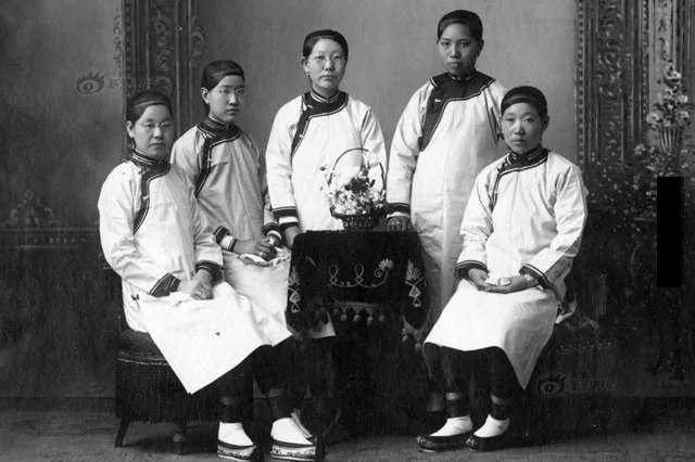 19张珍贵老照片看中国女性服装百年演化史