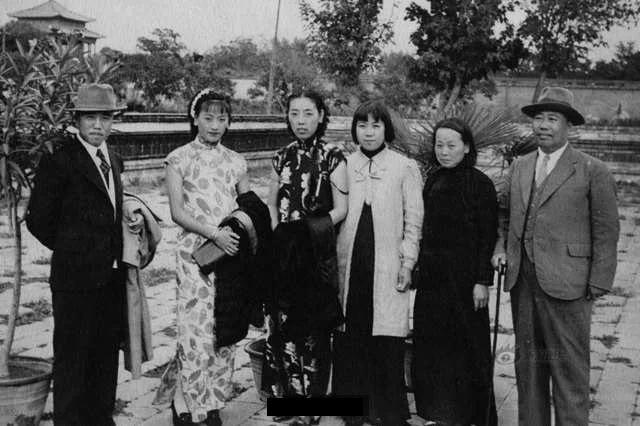 19张珍贵老照片看中国女性服装百年演化史