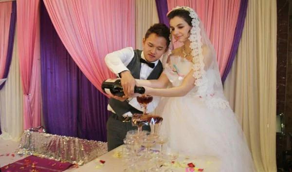 河南農村小伙娶烏克蘭23歲美女 相識倆月領證