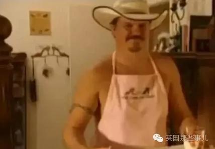 她收藏了上万双鞋,没想到有一双却带来了杀身之祸