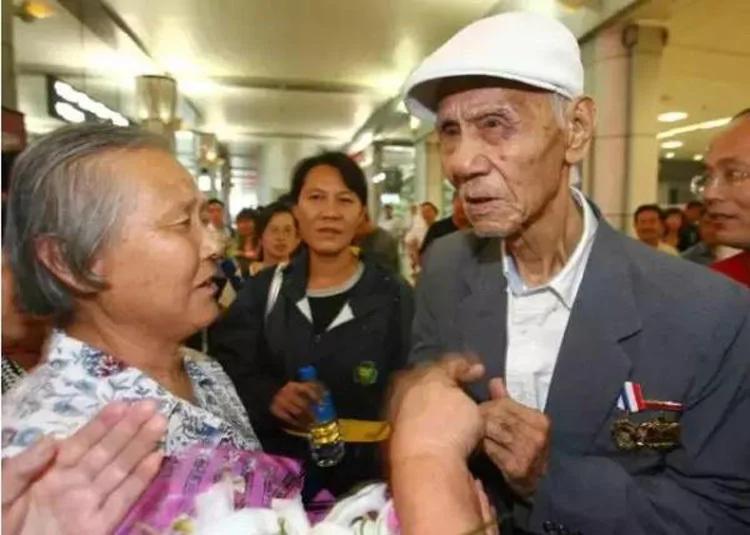 抗战老兵流落缅甸70年 被孙女在朋友圈认出终团聚