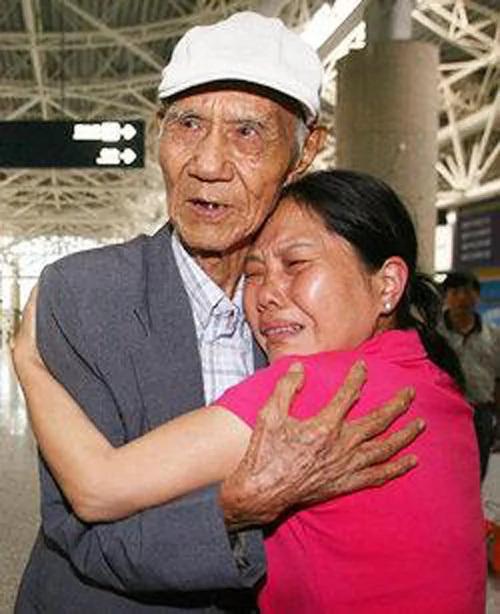 抗战老兵流落缅甸70年 被孙女在朋友圈认出终团聚