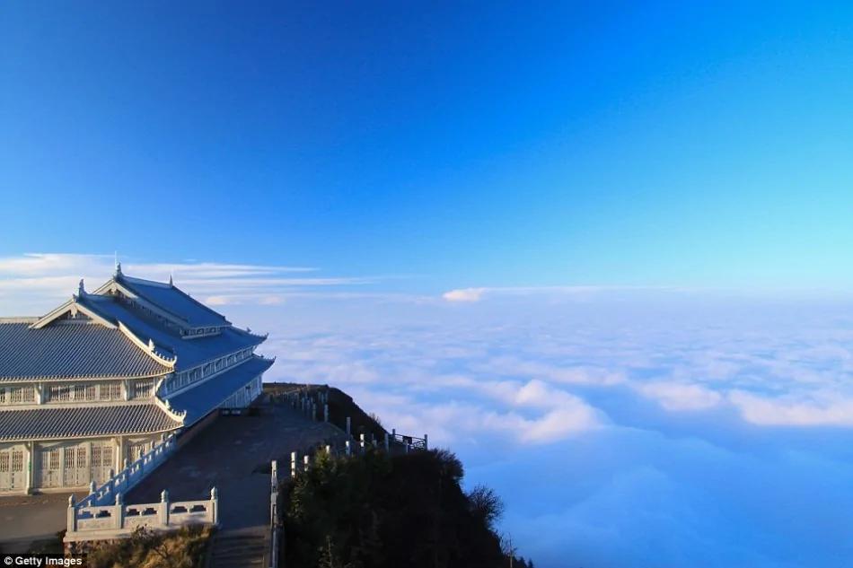 中国震撼美景:从漓江上的鸬鹚捕鱼到元阳梯田