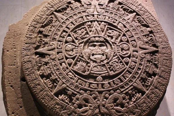 瑪雅曆法中隱含五行、天干地支等概念。（維基百科公有領域）