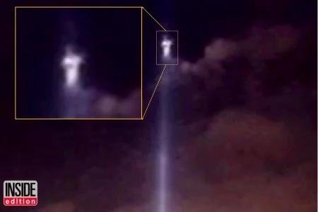 震惊!911悼念光柱惊现神秘白色人像 组图/