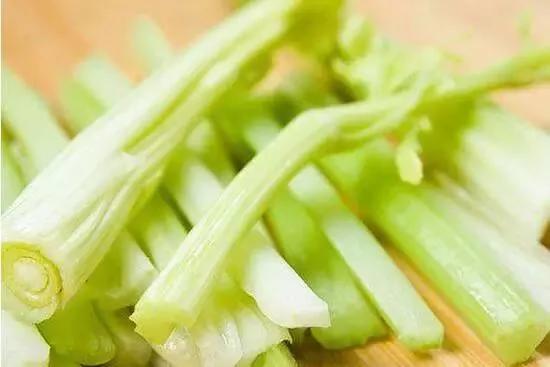 秋天吃什么瘦肚子最快, 4种食物狂甩赘肉吃出小蛮腰!