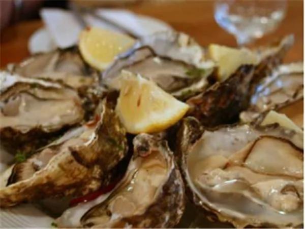 深谙食品毒性的专家公布了六种他不敢吃的东西