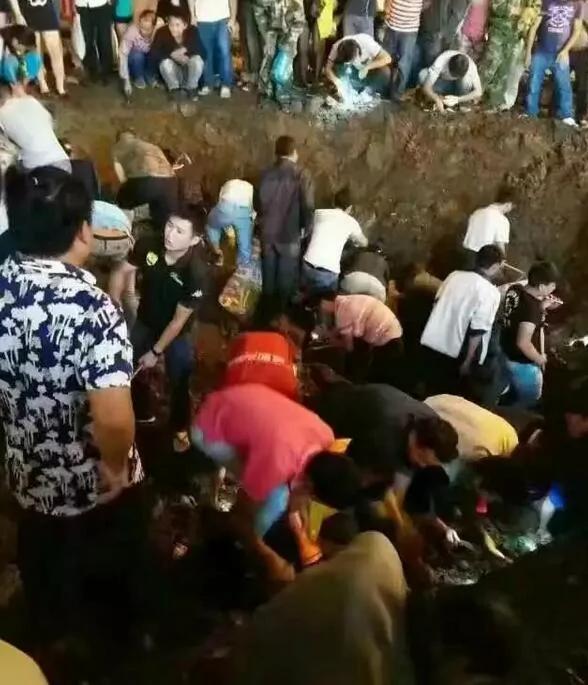 云南腾冲全民寻宝停不下来:挖地一尺必有玉