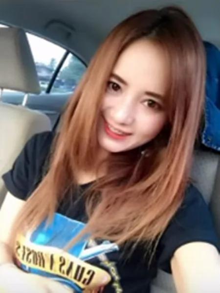 弃职返乡顾双亲 泰国村长美女助理爆红网络