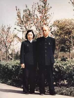 刘少奇之死和两个女人的战争