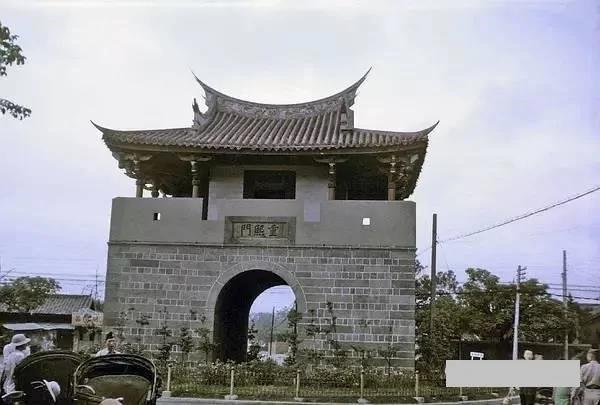 罕见台湾两蒋时代照片 经济腾飞欣欣向荣