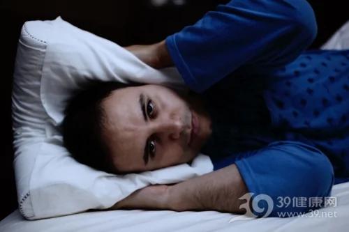 男人睡前保健遵循“三要三不要” 图