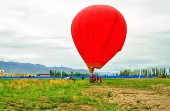 中国唯一没有红绿灯的城市 不堵车 房价低