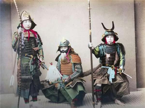 22張百年前日本"末代武士"留下的珍稀老照片,女武士也太帥了!