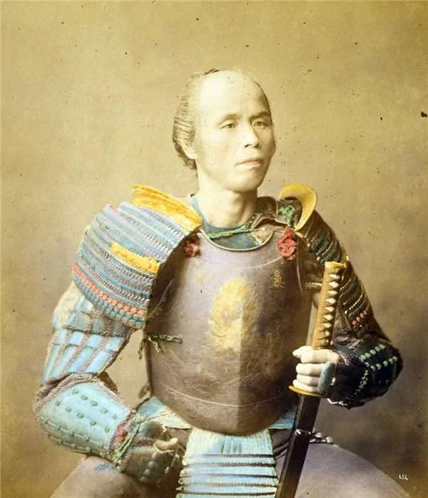 22張百年前日本"末代武士"留下的珍稀老照片,女武士也太帥了!