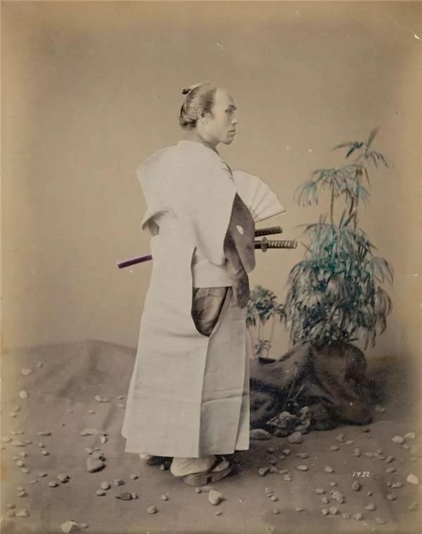 22張百年前日本"末代武士"留下的珍稀老照片,女武士也太帥了!