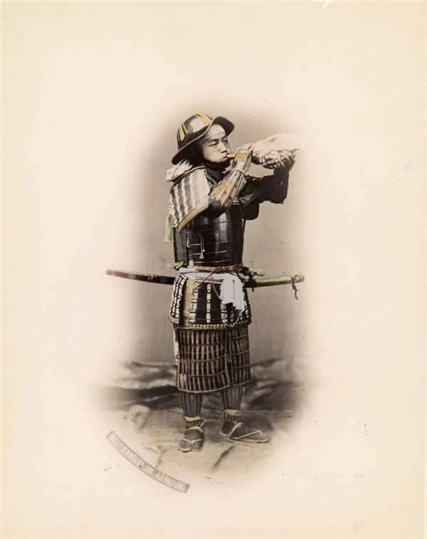 22張百年前日本"末代武士"留下的珍稀老照片,女武士也太帥了!