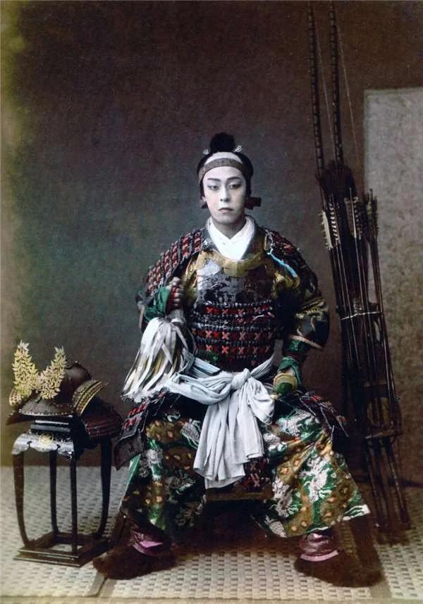 22張百年前日本"末代武士"留下的珍稀老照片,女武士也太帥了!