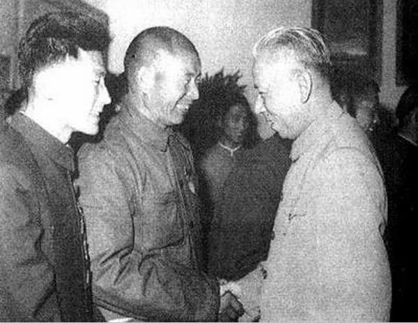 【微揭秘】文革老照片 众叛亲离 沾边就倒霉