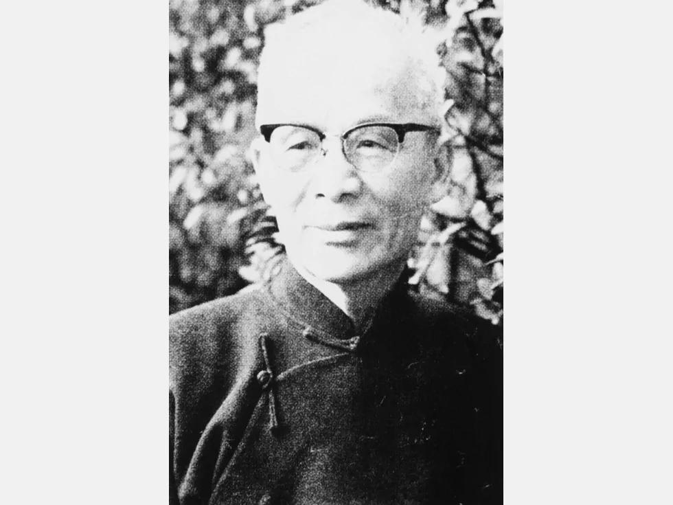 汪伪覆灭后张爱玲为汉奸丈夫筹集流亡经费