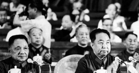 逼华国锋下台内幕 政治局曾下密令禁外泄
