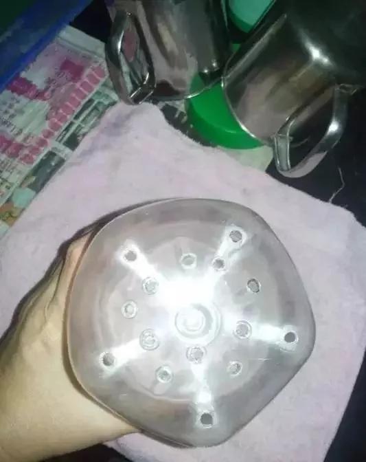 1个可乐瓶就能种出全家人吃的豆芽菜 关键还这么简单