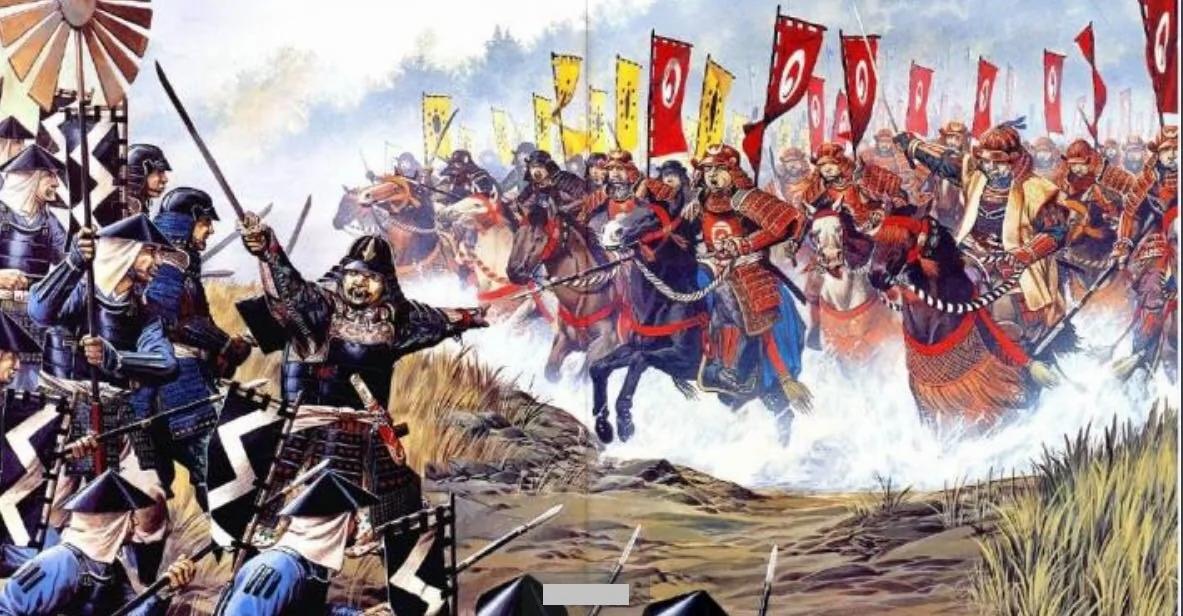 日本战国时代为何战场上士兵背后都插面旗子?