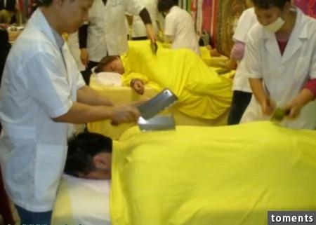 看到街上有一群人排排坐 等着“被刀砍”