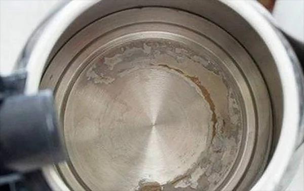 马铃薯发芽千万不要丢掉 它有一堆许多人不知道的“超神奇用途”