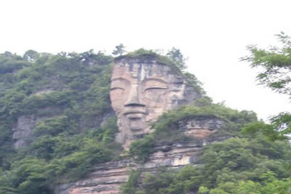 师徒二人各凿了一座大佛一个盛名天下一个却名不经传!只因……太遗憾了!!图集