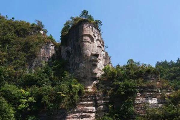 师徒二人各凿了一座大佛一个盛名天下一个却名不经传!只因……太遗憾了!!图集