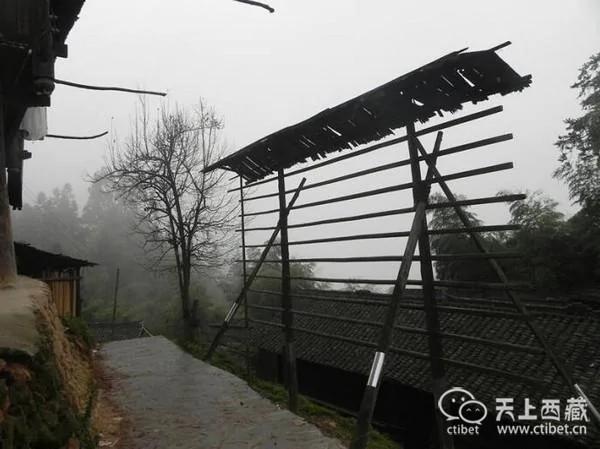 实拍中国最神秘的村子:家家都有持枪证 图集