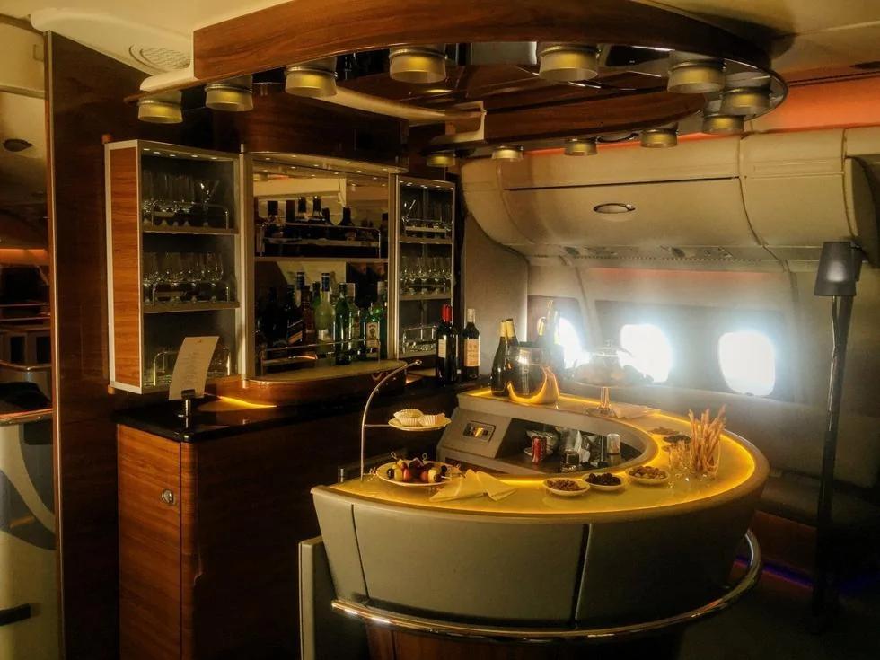阿联酋航空头等舱有多壕?可在高空淋浴喝名酒