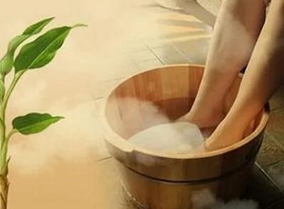 两类人泡脚要特别当心