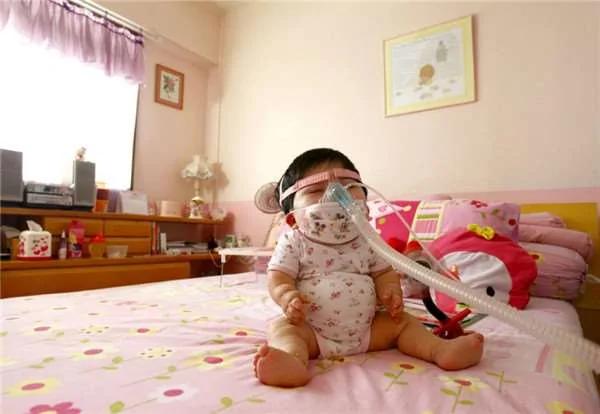 外表与一般婴儿无异其实住着17岁的灵魂 图集