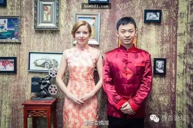乌克兰正妹跟着大陆男回家乡举办中式婚礼,当她一出场所有宾客都忍不住哇哇叫!
